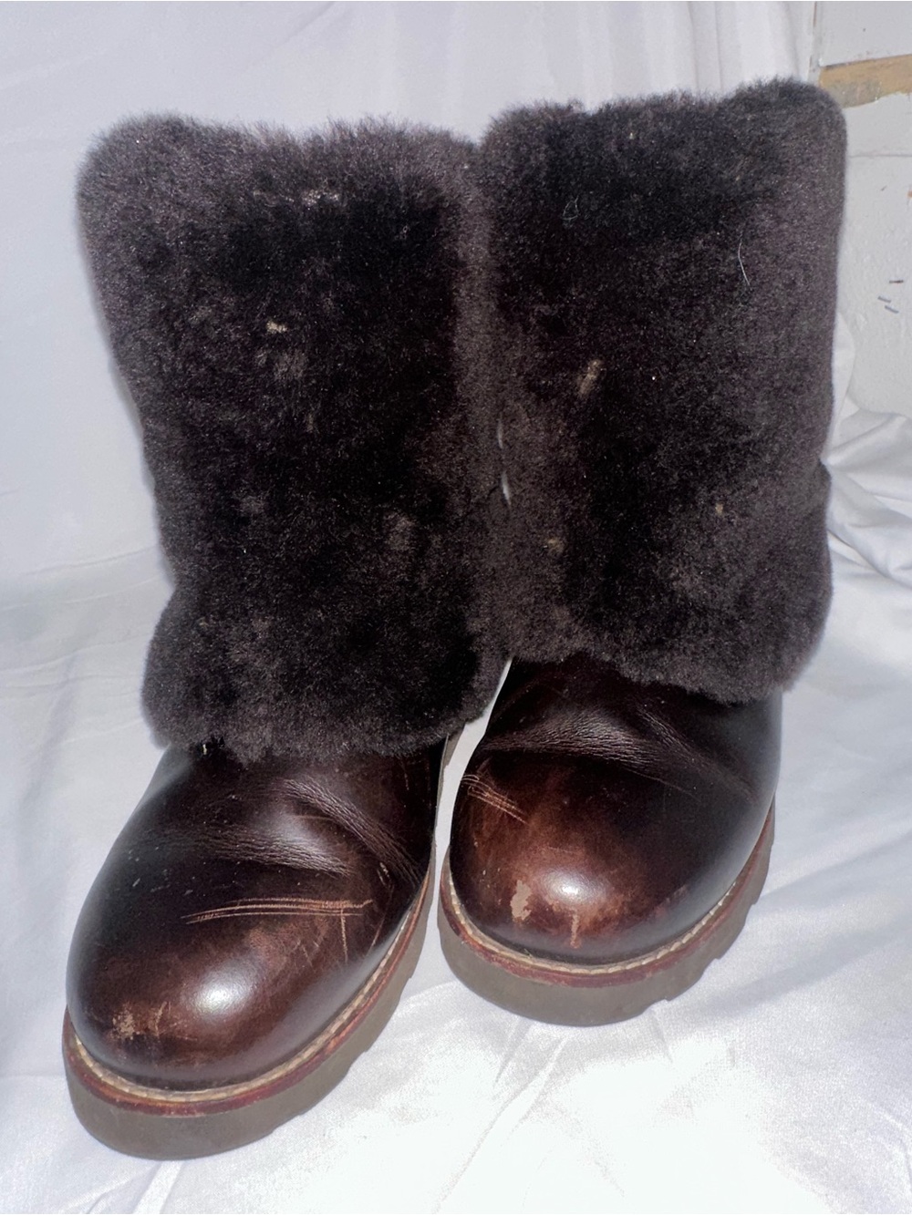 UGG Maylin 1001761 Brown Leather Shearling Fur Cuff Boots Women’s Size 8 Rare